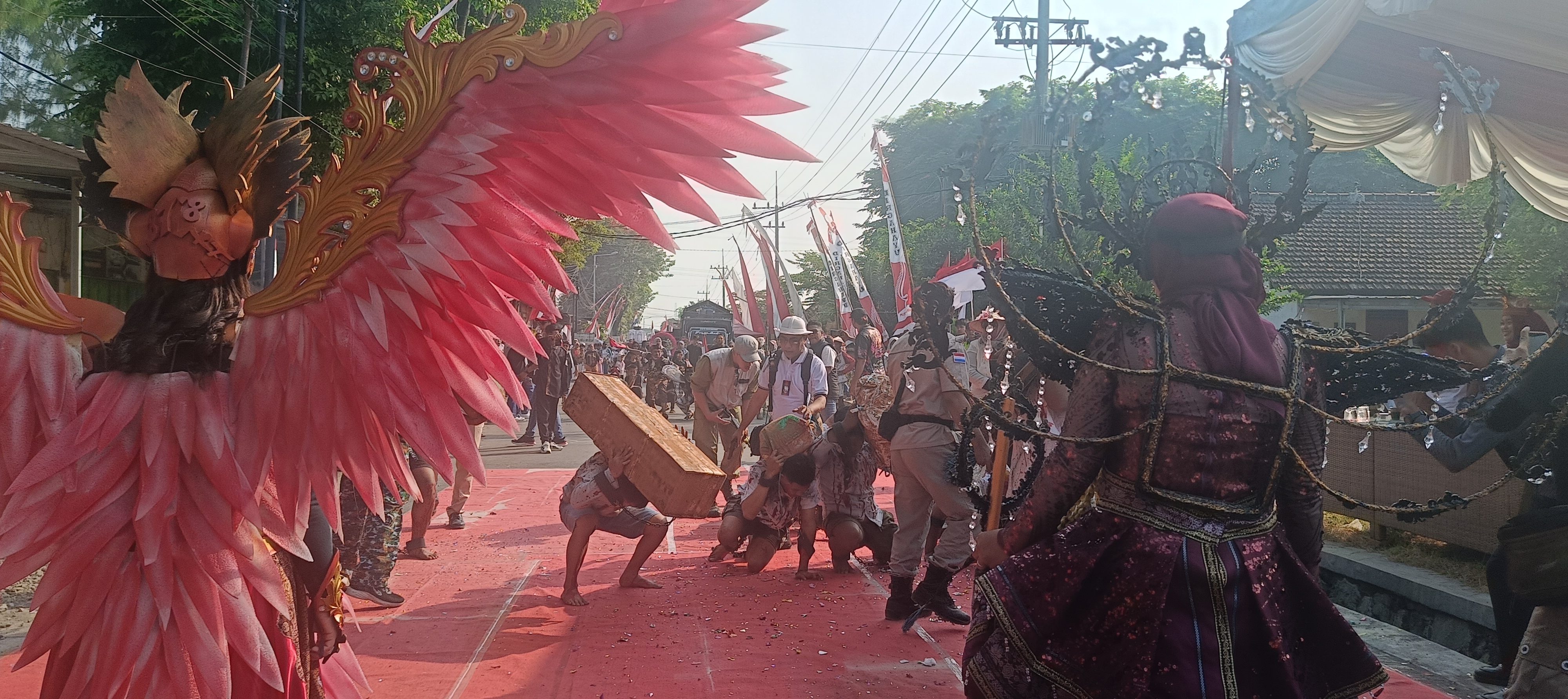 Danramil Ngoro Lettu Inf Robby Dwi Sahputro Apresiasi Kemeriahan Sedati Karnival 2026