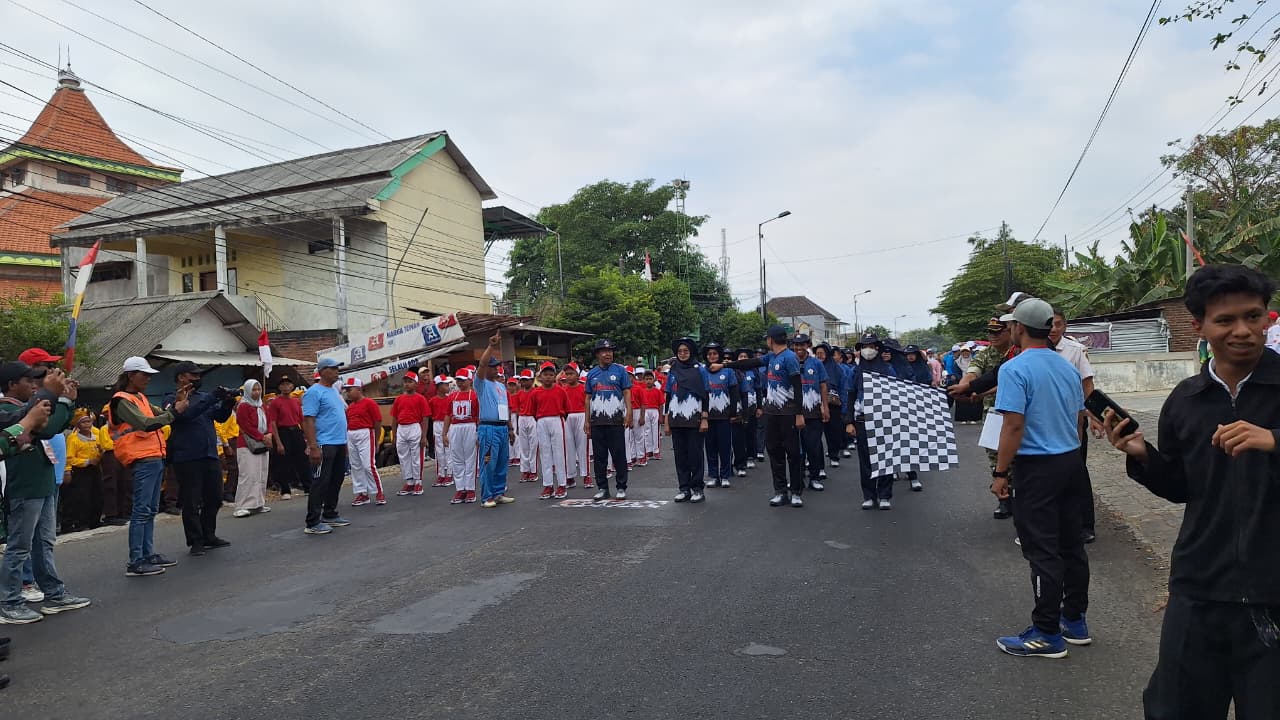 Gerak Jalan Pelajar Semarak di Kutorejo, 130 Regu Meriahkan PHBN